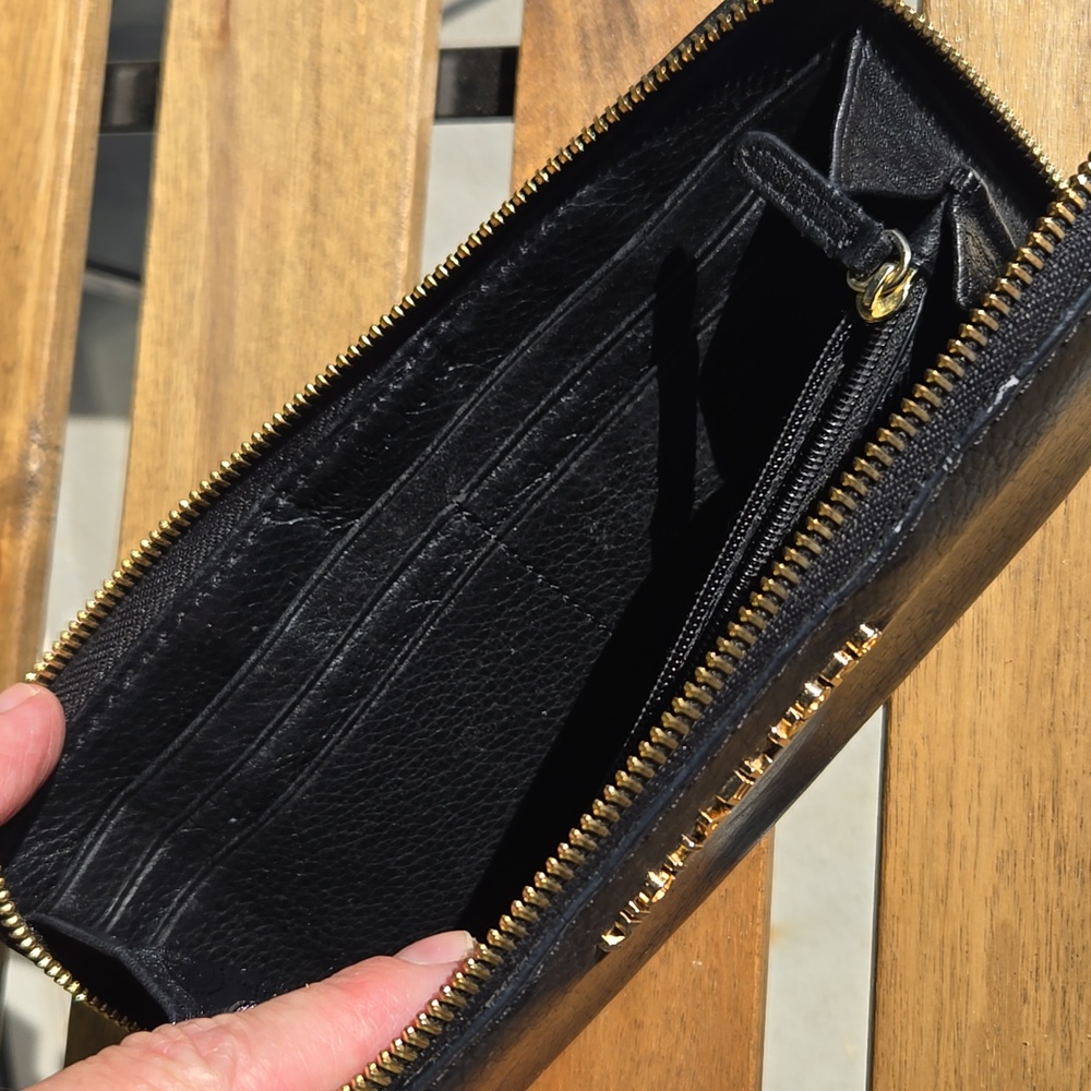Michael Kors Jet Set Black Pebbled Leather Zip Wallet Gold Hardware - Picture 13 of 17